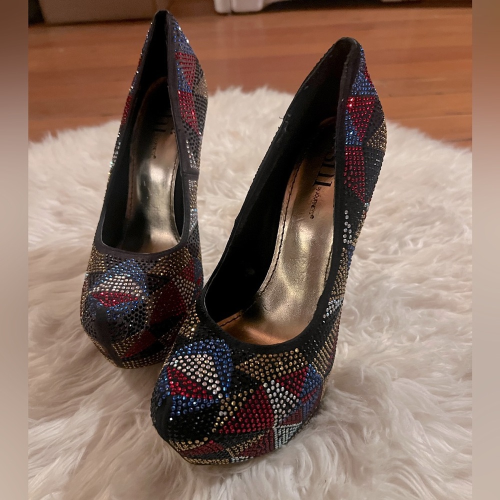 Pretty Geometrical Heels